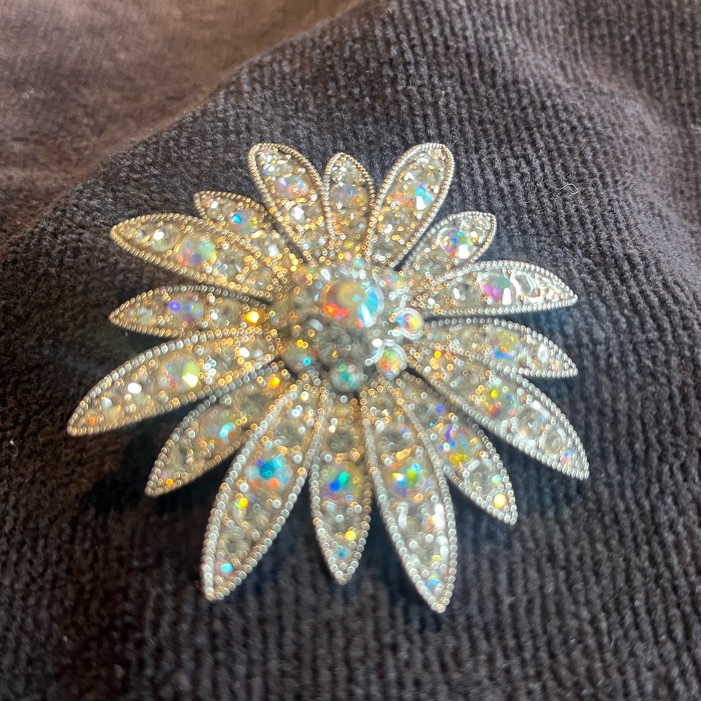 Joan Rivers Swarovski Crystal brooch